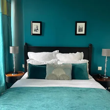 Hotel Cluny Square 3*