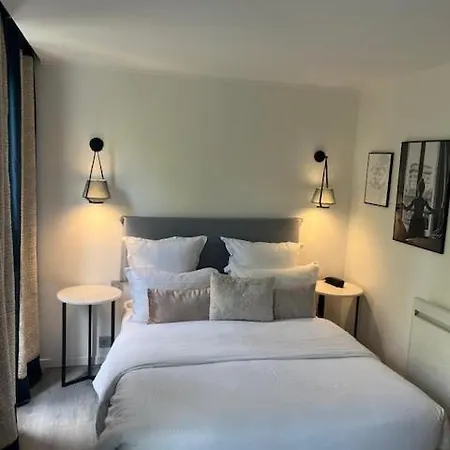 Cluny Square Parigi