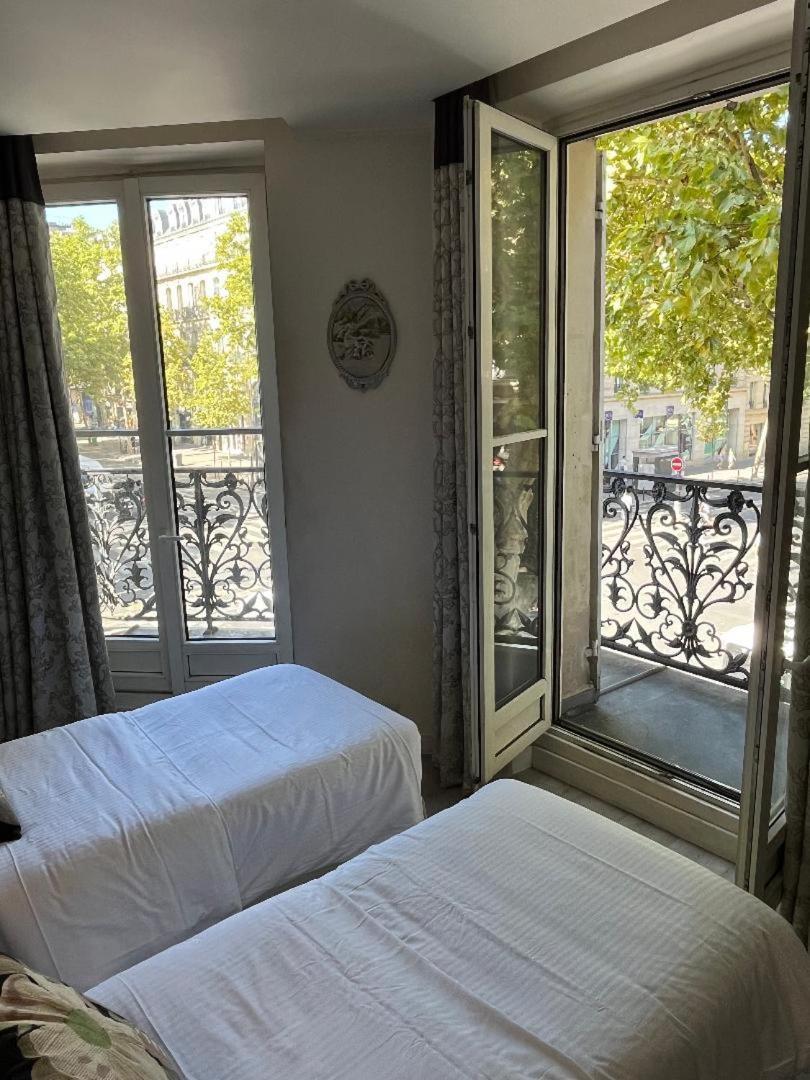Cluny Square Paris